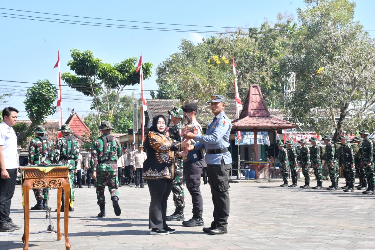 Buka TMMD ke 129, Plt. Bupati Ponorogo : TNI Hadir Percepat Pemerataan Pembangunan